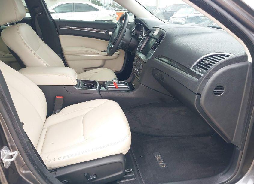 Photo 5 of 2015 Chrysler 300 LIMITED (VIN 2C3CCAAG0FH882043)