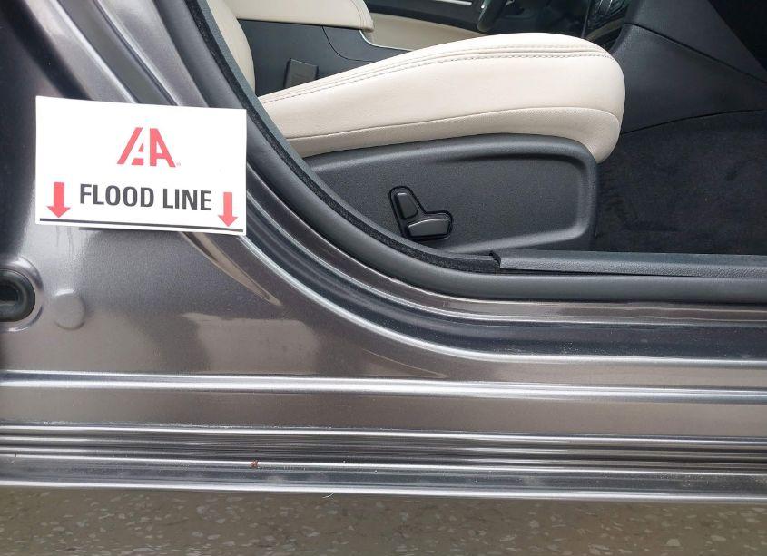 Photo 6 of 2015 Chrysler 300 LIMITED (VIN 2C3CCAAG0FH882043)