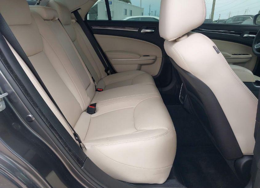 Photo 8 of 2015 Chrysler 300 LIMITED (VIN 2C3CCAAG0FH882043)