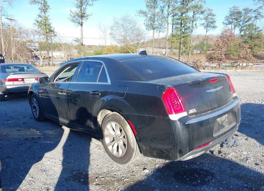 Photo 14 of 2015 Chrysler 300 LIMITED (VIN 2C3CCAAG0FH920693)