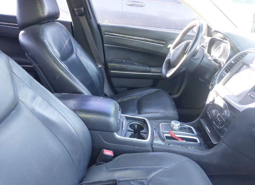 Photo 5 of 2015 Chrysler 300 LIMITED (VIN 2C3CCAAG0FH920693)