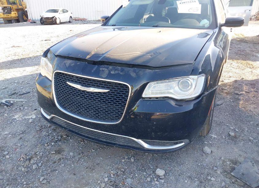 Photo 6 of 2015 Chrysler 300 LIMITED (VIN 2C3CCAAG0FH920693)