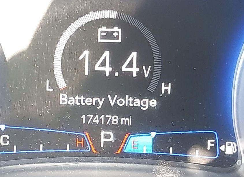 Photo 7 of 2015 Chrysler 300 LIMITED (VIN 2C3CCAAG0FH920693)