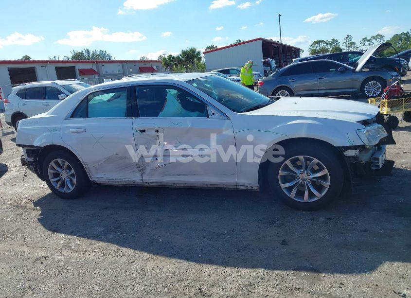 Photo 14 of 2016 Chrysler 300 ANNIVERSARY EDITION (VIN 2C3CCAAG0GH248426)