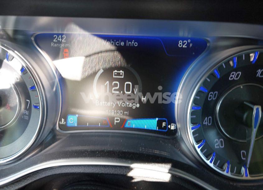 Photo 7 of 2016 Chrysler 300 ANNIVERSARY EDITION (VIN 2C3CCAAG0GH248426)