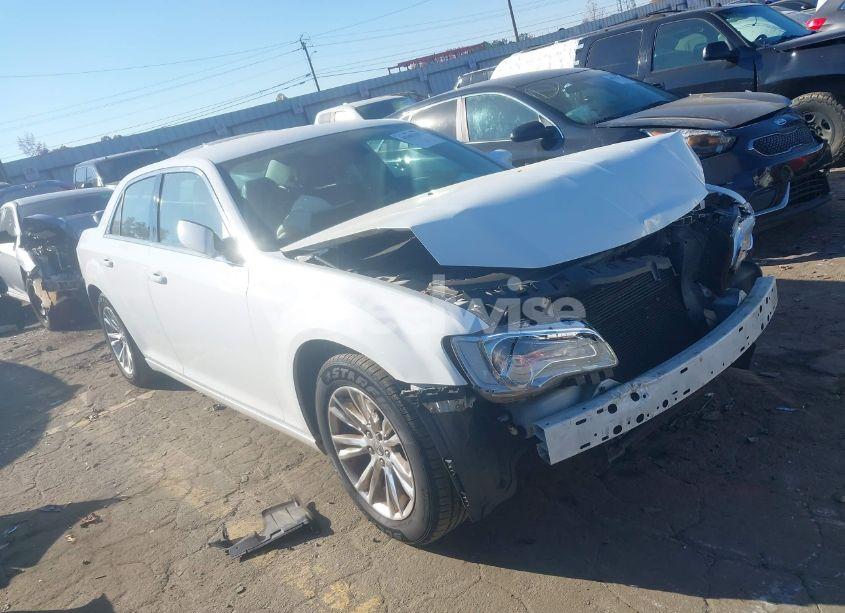 2016 Chrysler 300 LIMITED (VIN 2C3CCAAG0GH306339) main photo