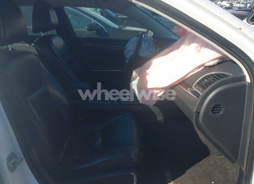 Photo 5 of 2016 Chrysler 300 LIMITED (VIN 2C3CCAAG0GH306339)