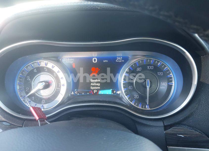 Photo 7 of 2016 Chrysler 300 LIMITED (VIN 2C3CCAAG0GH306339)