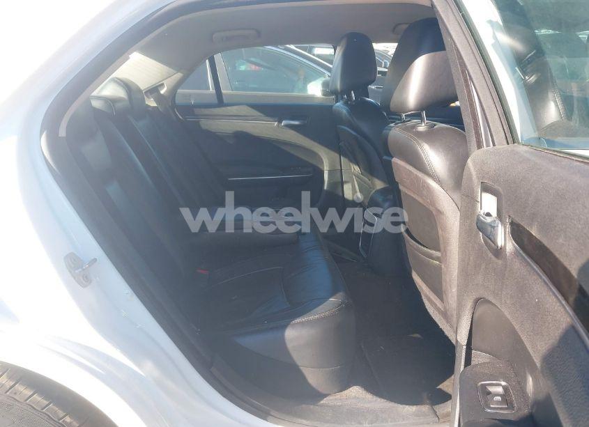 Photo 8 of 2016 Chrysler 300 LIMITED (VIN 2C3CCAAG0GH306339)