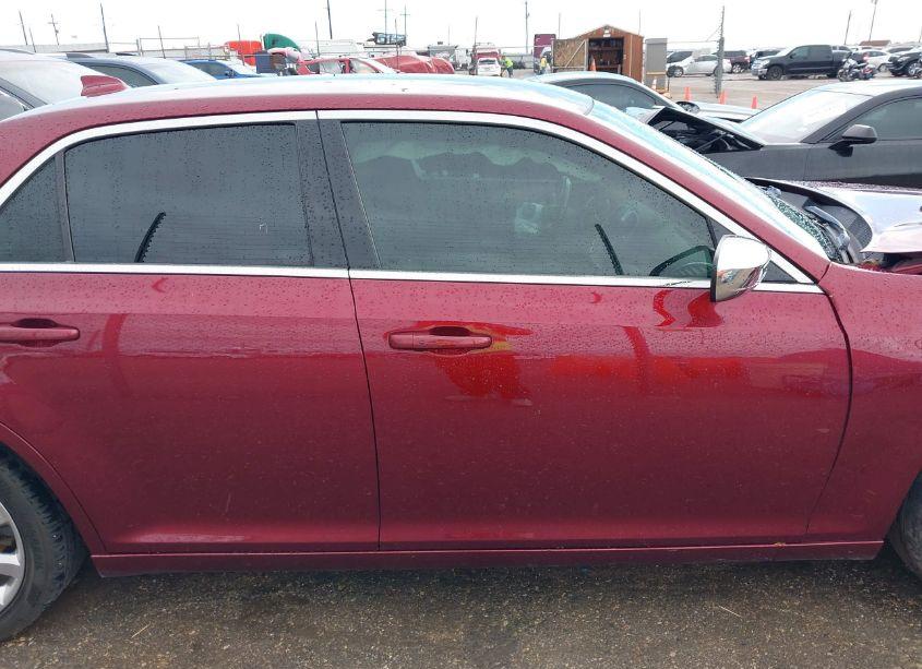 Photo 13 of 2019 Chrysler 300 TOURING (VIN 2C3CCAAG0KH569682)