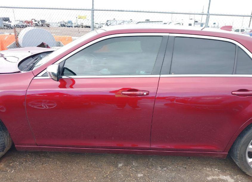 Photo 14 of 2019 Chrysler 300 TOURING (VIN 2C3CCAAG0KH569682)