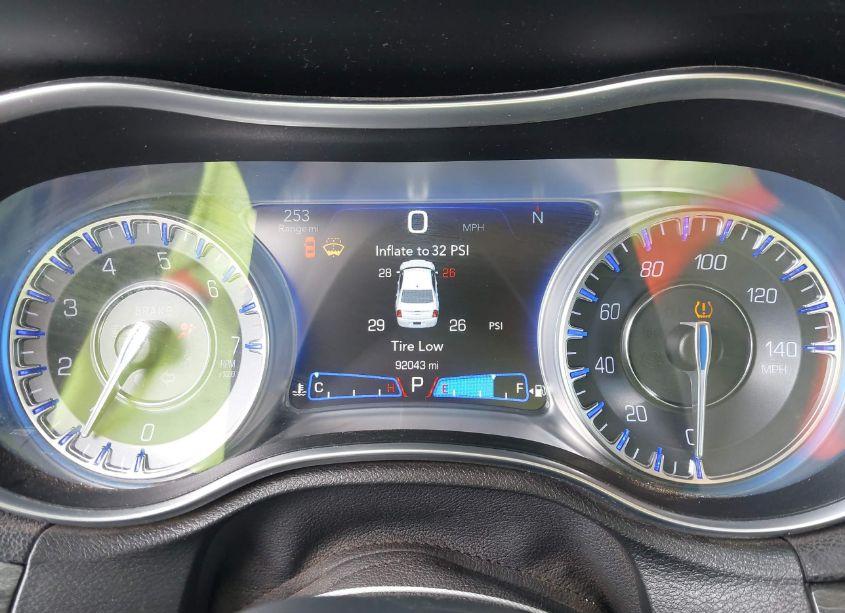 Photo 7 of 2019 Chrysler 300 TOURING (VIN 2C3CCAAG0KH569682)