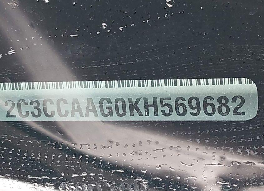 Photo 9 of 2019 Chrysler 300 TOURING (VIN 2C3CCAAG0KH569682)