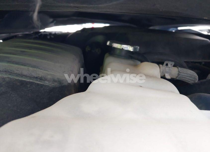 Photo 10 of 2020 Chrysler 300 TOURING (VIN 2C3CCAAG0LH233399)