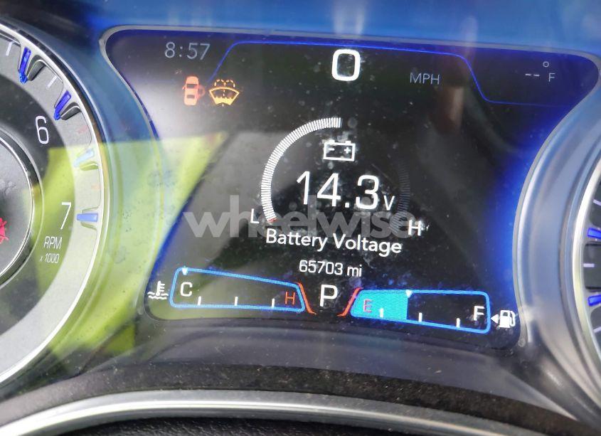 Photo 16 of 2020 Chrysler 300 TOURING (VIN 2C3CCAAG0LH233399)