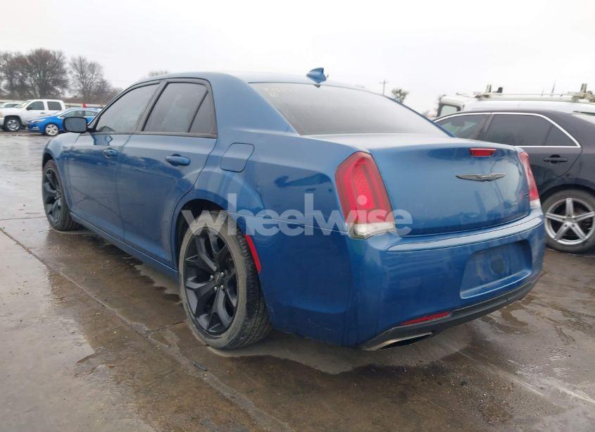 Photo 3 of 2020 Chrysler 300 TOURING (VIN 2C3CCAAG0LH233399)