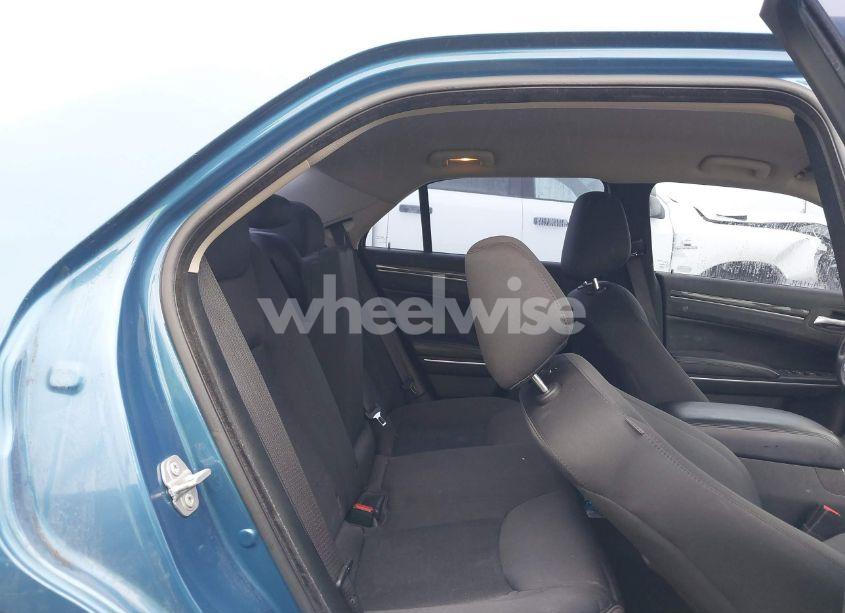 Photo 8 of 2020 Chrysler 300 TOURING (VIN 2C3CCAAG0LH233399)