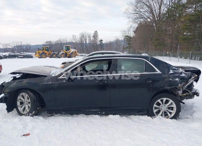 Photo 14 of 2021 Chrysler 300 TOURING (VIN 2C3CCAAG0MH595931)