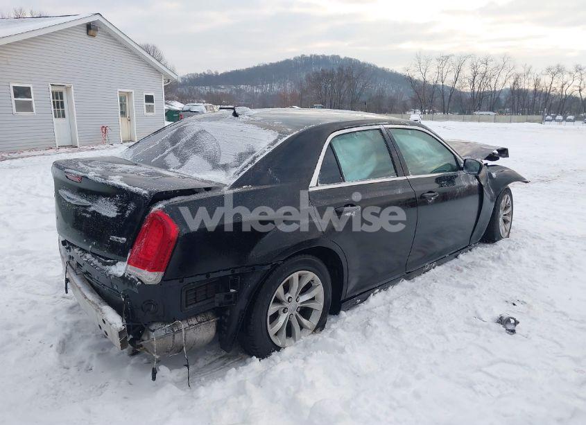 Photo 4 of 2021 Chrysler 300 TOURING (VIN 2C3CCAAG0MH595931)