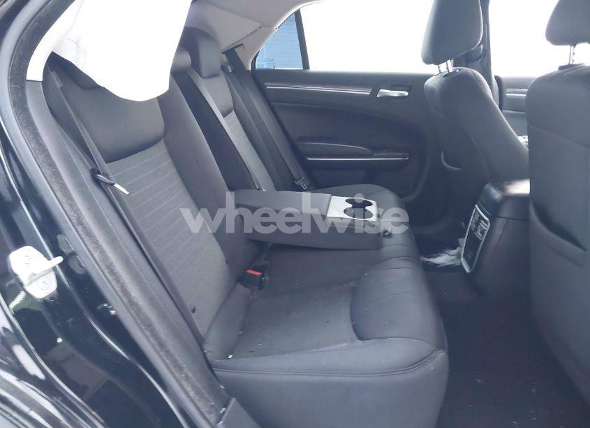 Photo 8 of 2021 Chrysler 300 TOURING (VIN 2C3CCAAG0MH595931)