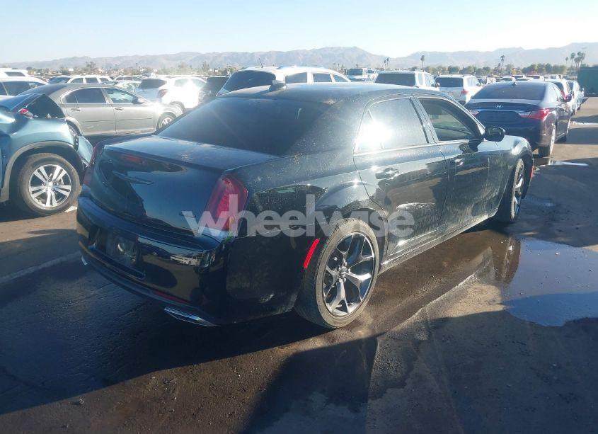 Photo 4 of 2023 Chrysler 300 TOURING (VIN 2C3CCAAG0PH605037)