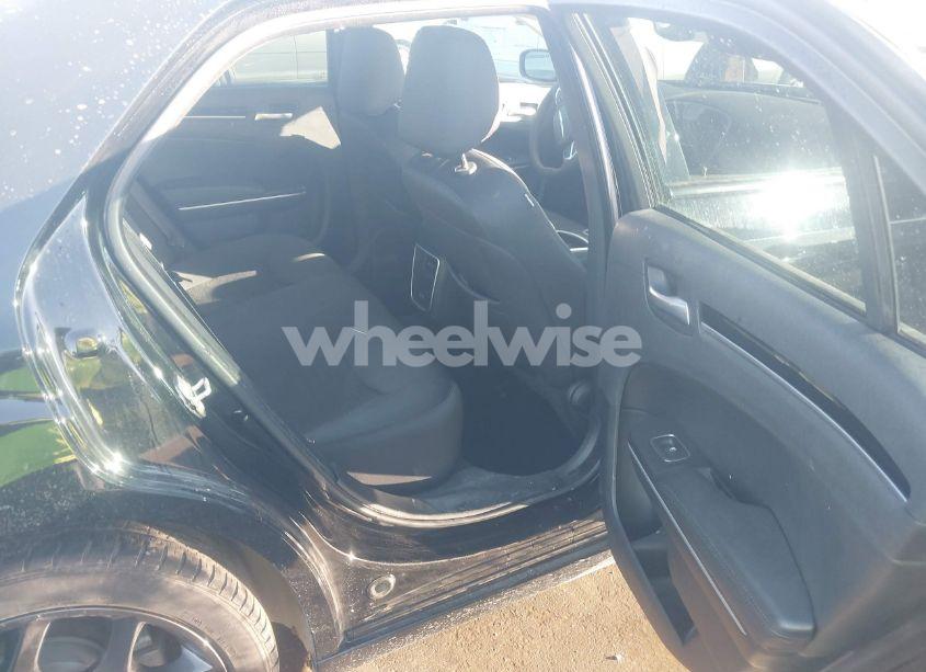 Photo 8 of 2023 Chrysler 300 TOURING (VIN 2C3CCAAG0PH605037)