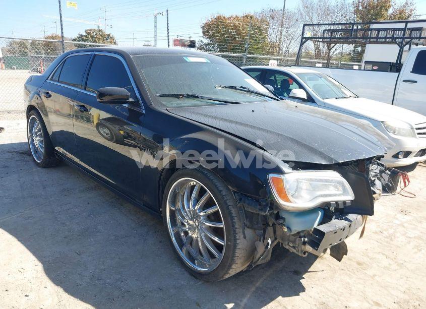 2012 Chrysler 300 (VIN 2C3CCAAG1CH104572) main photo