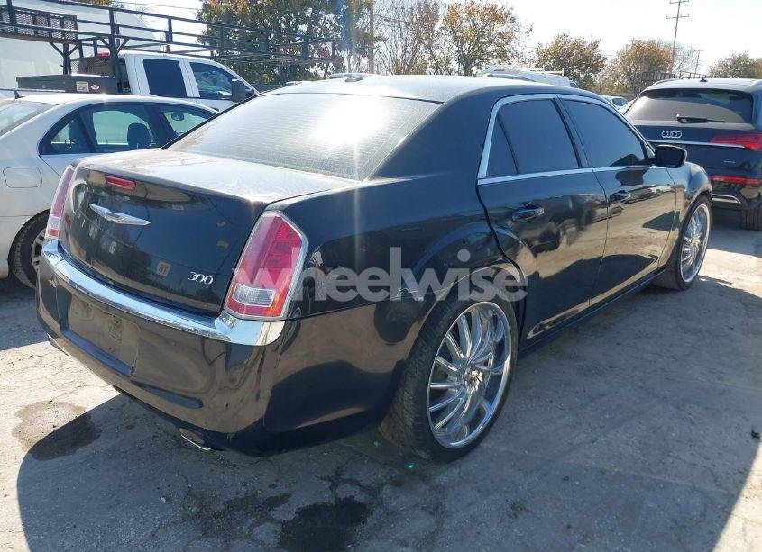 Photo 4 of 2012 Chrysler 300 (VIN 2C3CCAAG1CH104572)