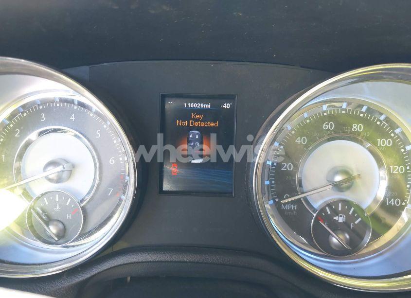 Photo 7 of 2012 Chrysler 300 (VIN 2C3CCAAG1CH104572)