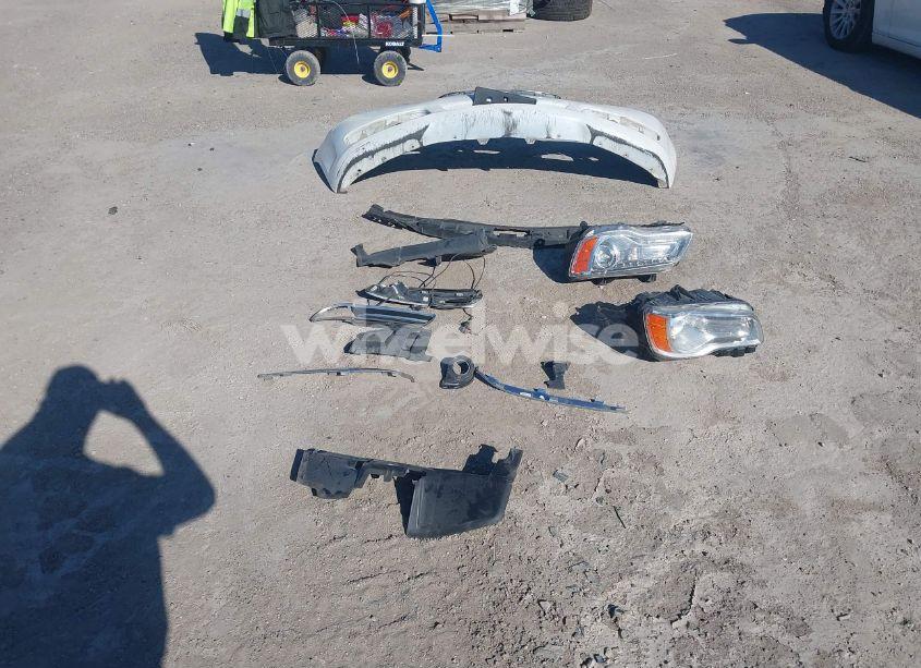 Photo 12 of 2013 Chrysler 300 MOTOWN (VIN 2C3CCAAG1DH559875)