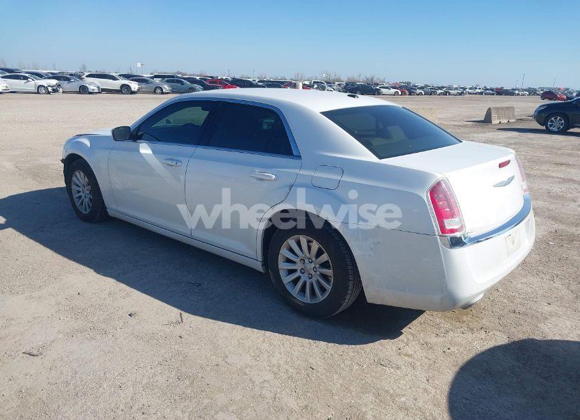 Photo 3 of 2013 Chrysler 300 MOTOWN (VIN 2C3CCAAG1DH559875)
