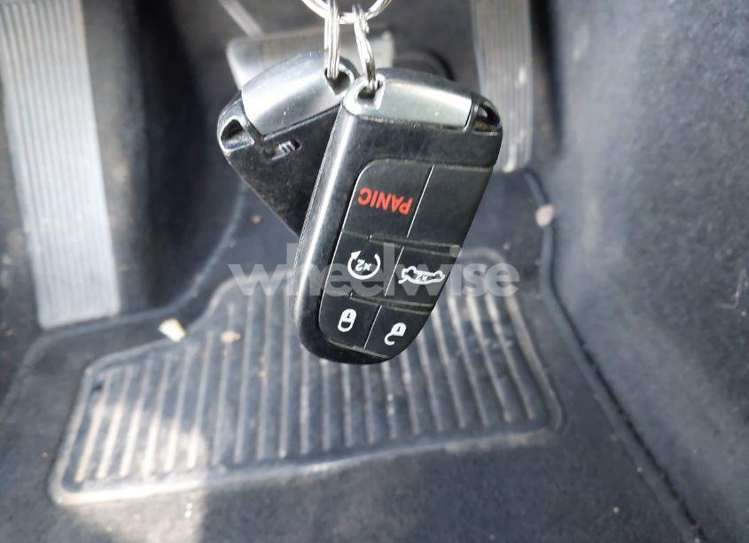 Photo 11 of 2013 Chrysler 300 MOTOWN (VIN 2C3CCAAG1DH588289)