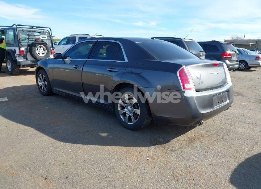 Photo 3 of 2013 Chrysler 300 MOTOWN (VIN 2C3CCAAG1DH588289)