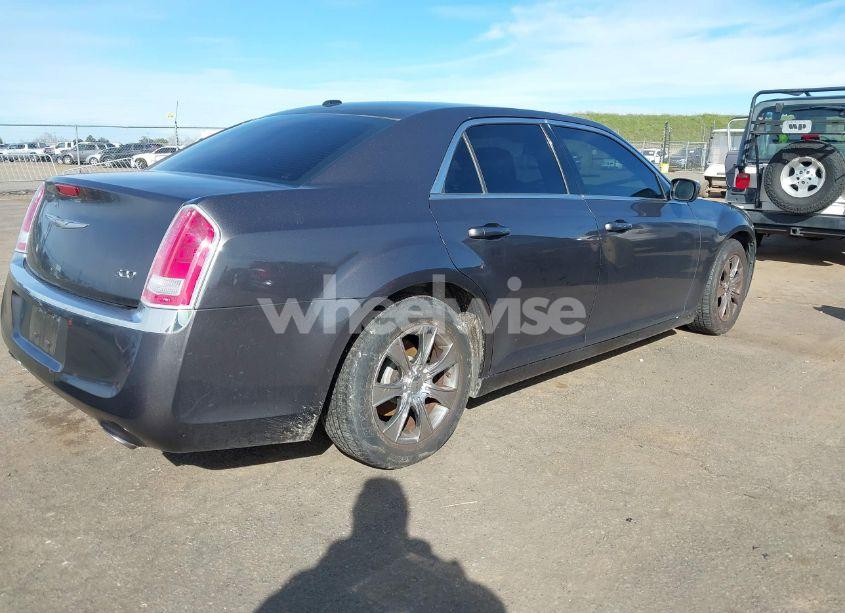 Photo 4 of 2013 Chrysler 300 MOTOWN (VIN 2C3CCAAG1DH588289)