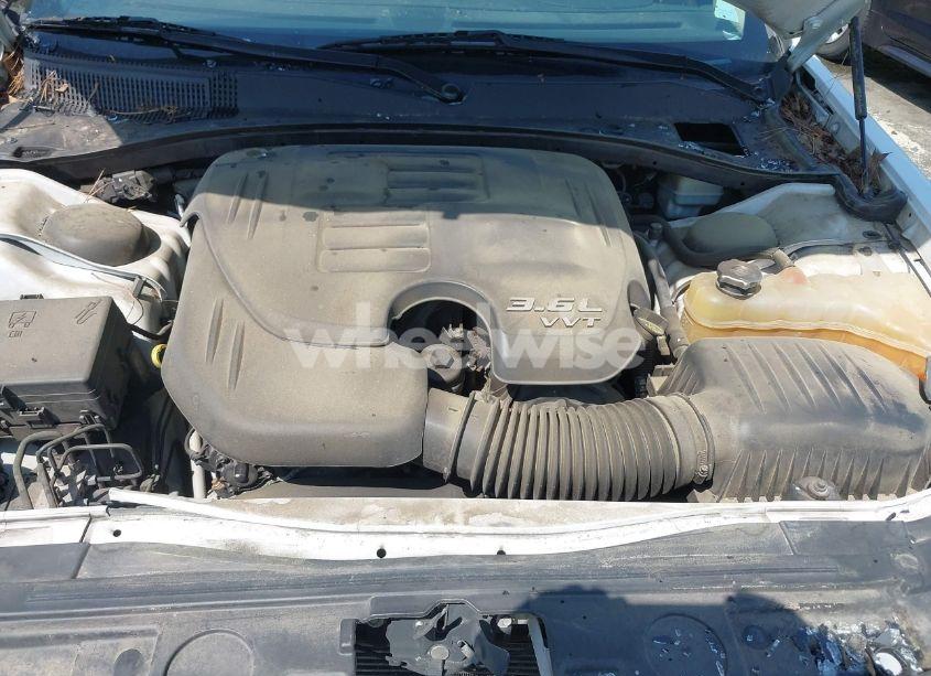 Photo 10 of 2013 Chrysler 300 MOTOWN (VIN 2C3CCAAG1DH603521)