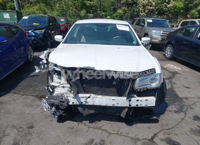 Photo 13 of 2013 Chrysler 300 MOTOWN (VIN 2C3CCAAG1DH603521)