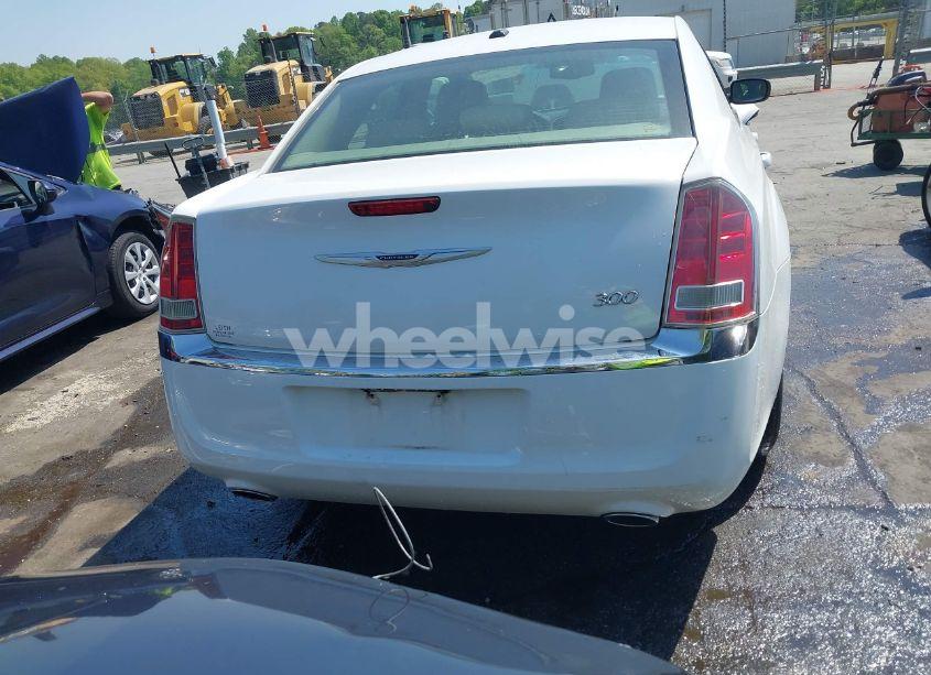 Photo 17 of 2013 Chrysler 300 MOTOWN (VIN 2C3CCAAG1DH603521)