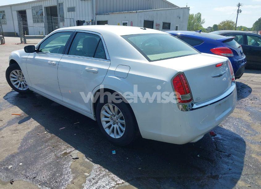 Photo 3 of 2013 Chrysler 300 MOTOWN (VIN 2C3CCAAG1DH603521)