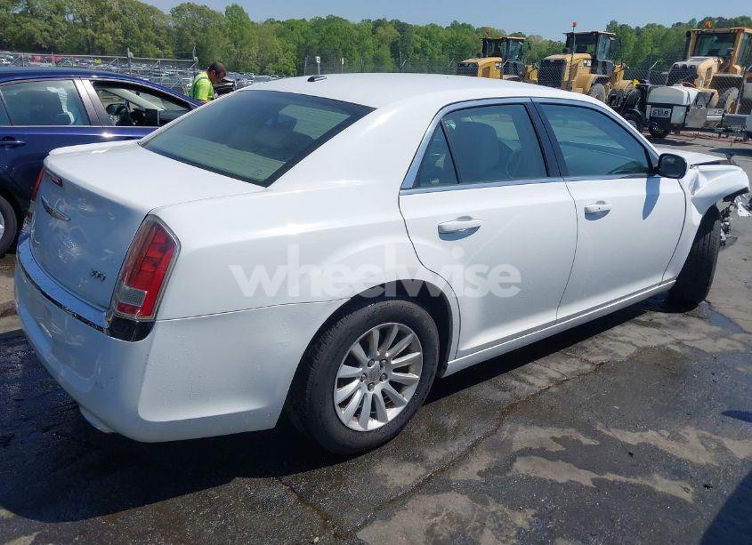 Photo 4 of 2013 Chrysler 300 MOTOWN (VIN 2C3CCAAG1DH603521)