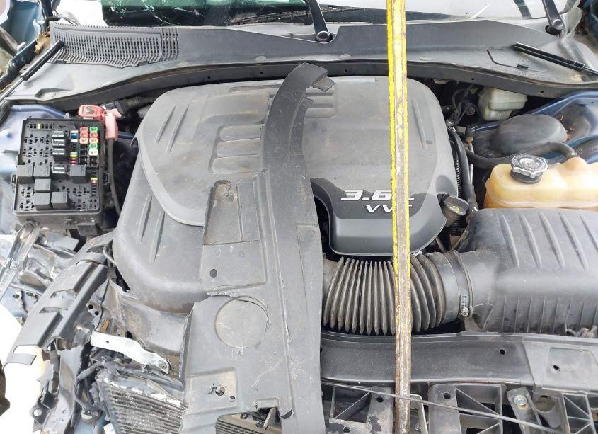 Photo 10 of 2013 Chrysler 300 MOTOWN (VIN 2C3CCAAG1DH739082)