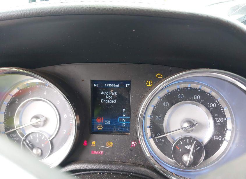 Photo 7 of 2013 Chrysler 300 MOTOWN (VIN 2C3CCAAG1DH739082)