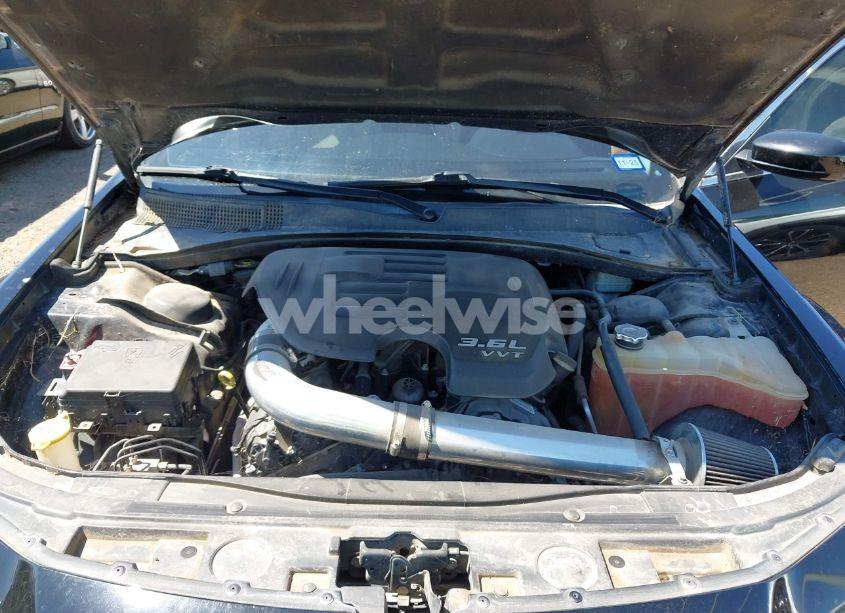 Photo 10 of 2015 Chrysler 300 LIMITED (VIN 2C3CCAAG1FH781397)