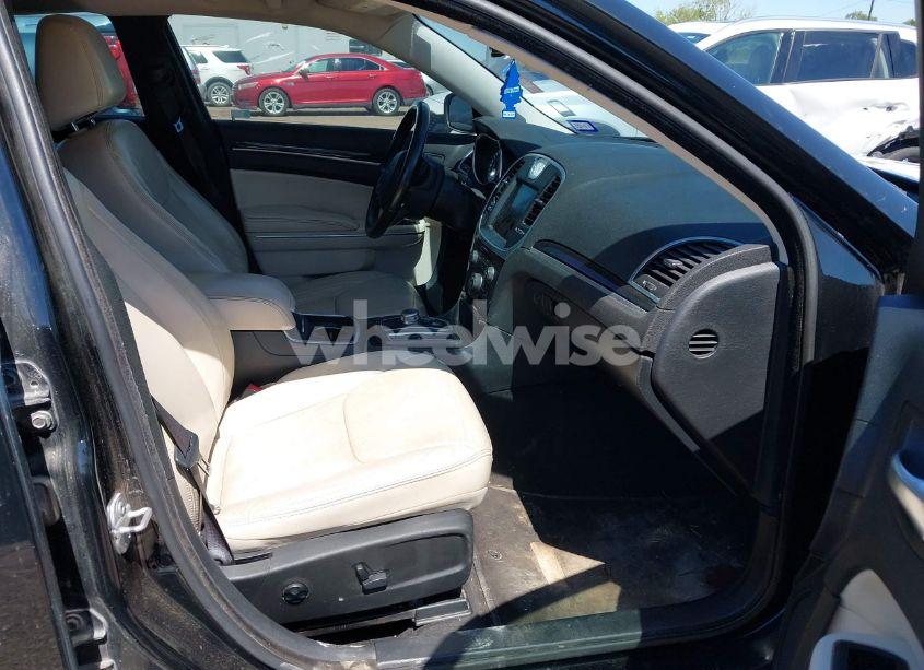 Photo 5 of 2015 Chrysler 300 LIMITED (VIN 2C3CCAAG1FH781397)