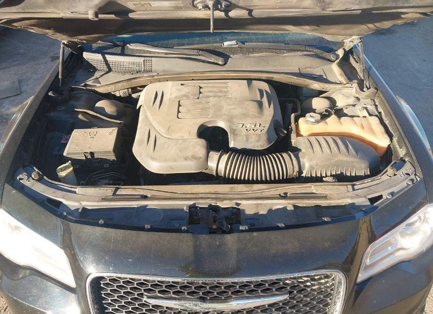 Photo 11 of 2015 Chrysler 300 LIMITED (VIN 2C3CCAAG1FH796983)