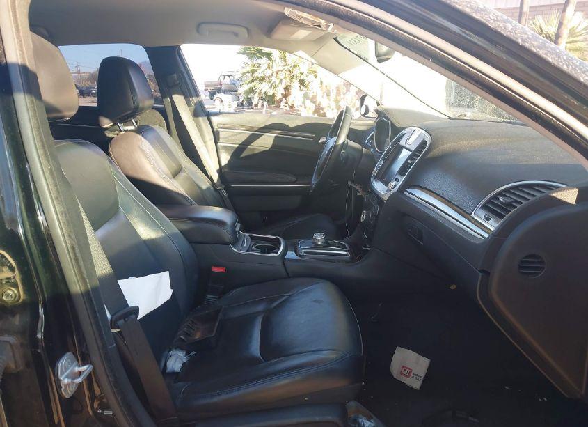 Photo 5 of 2015 Chrysler 300 LIMITED (VIN 2C3CCAAG1FH796983)