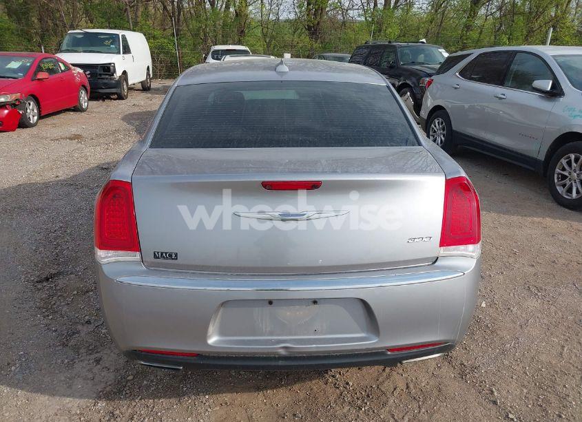 Photo 15 of 2015 Chrysler 300 LIMITED (VIN 2C3CCAAG1FH931721)