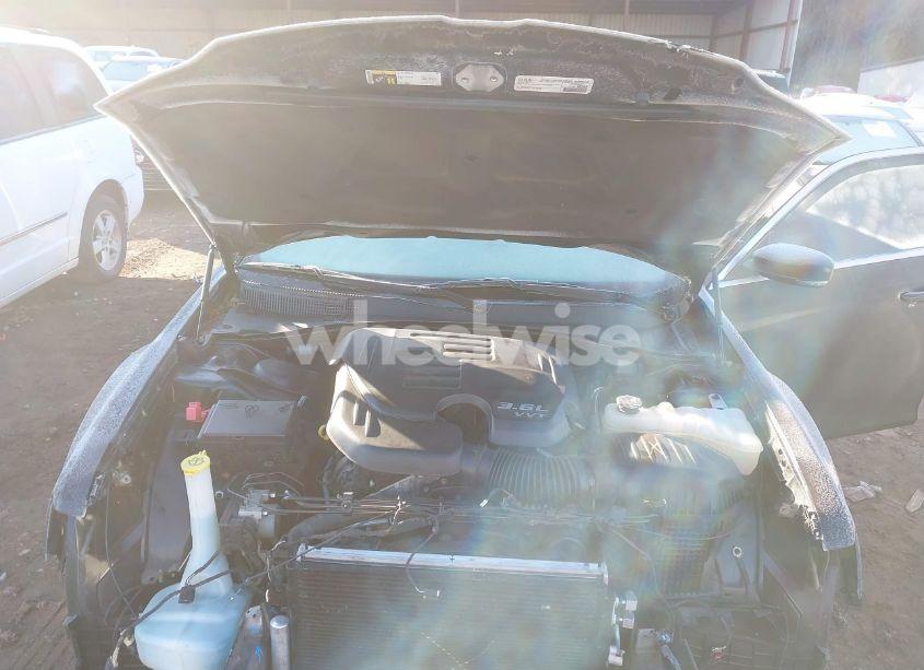 Photo 10 of 2016 Chrysler 300 (VIN 2C3CCAAG1GH216908)