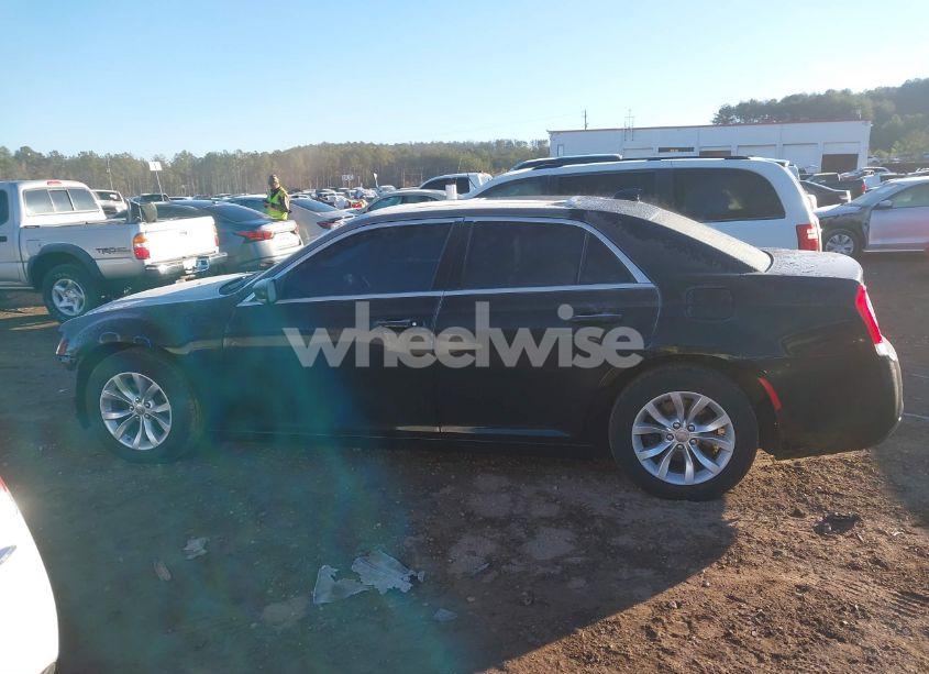 Photo 14 of 2016 Chrysler 300 (VIN 2C3CCAAG1GH216908)