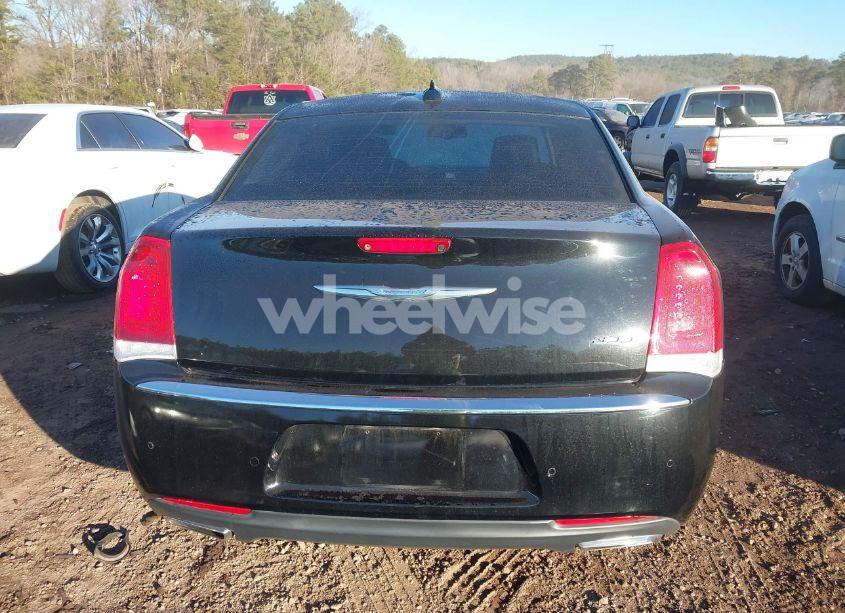 Photo 16 of 2016 Chrysler 300 (VIN 2C3CCAAG1GH216908)
