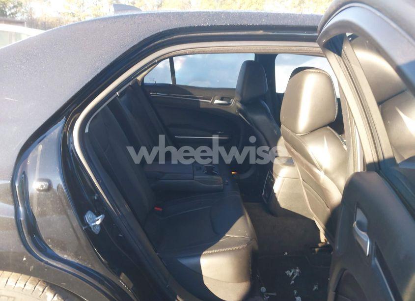 Photo 8 of 2016 Chrysler 300 (VIN 2C3CCAAG1GH216908)